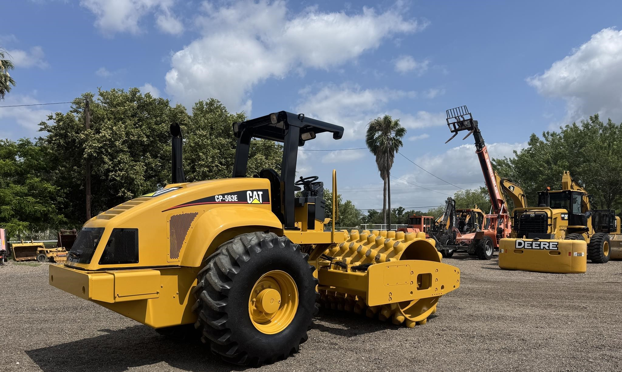 2004 CATERPILLAR CP-563E - Image 8